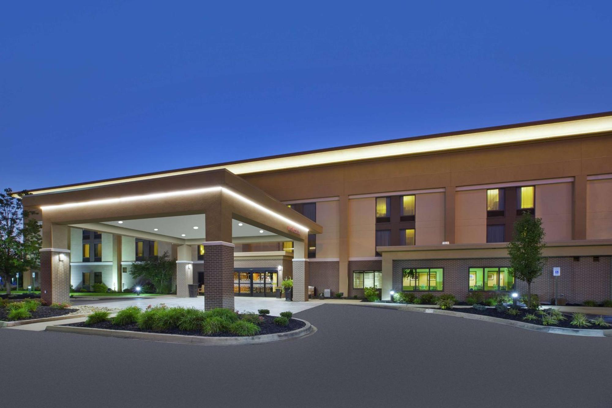 Hampton Inn Мариетта Экстерьер фото